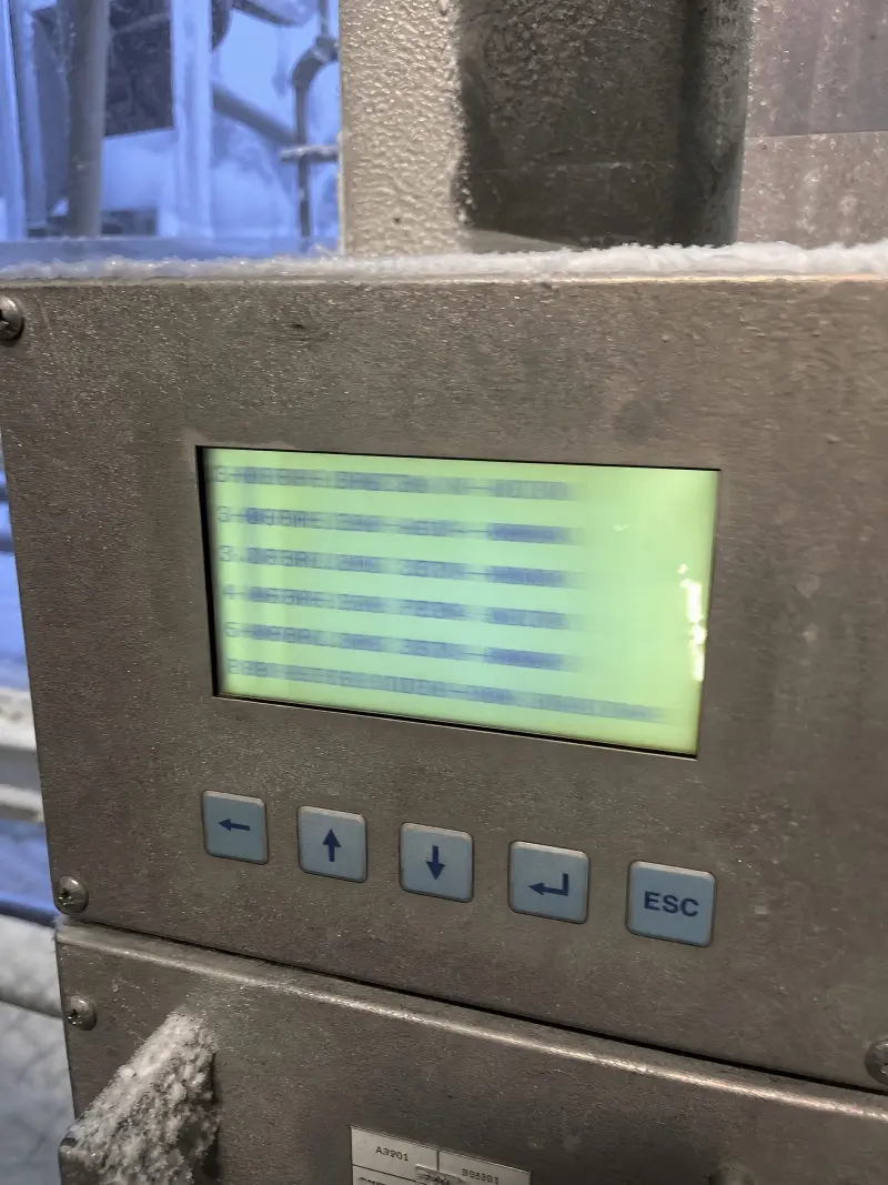 Low-temperature LCD ghosting on industrial display